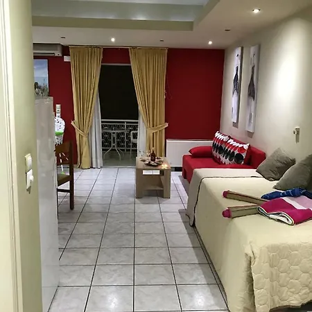 Steps To Nea Chora Angela ,10min To Town 干尼亞