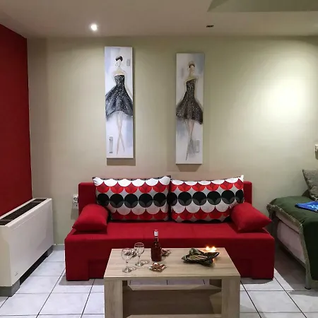 Apartment Steps To Nea Chora Angela ,10min To Town