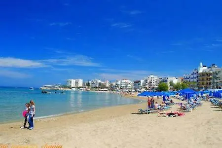 Steps To Nea Chora Angela ,10min To Town Apartment