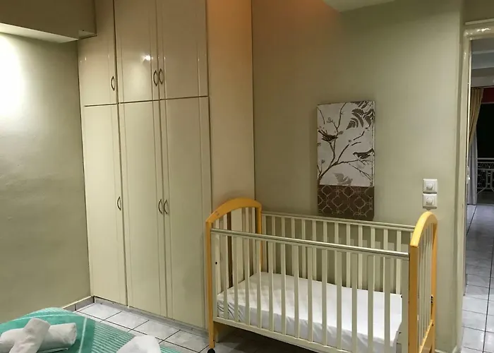 Apartment Steps To Nea Chora Angela ,10min To Town